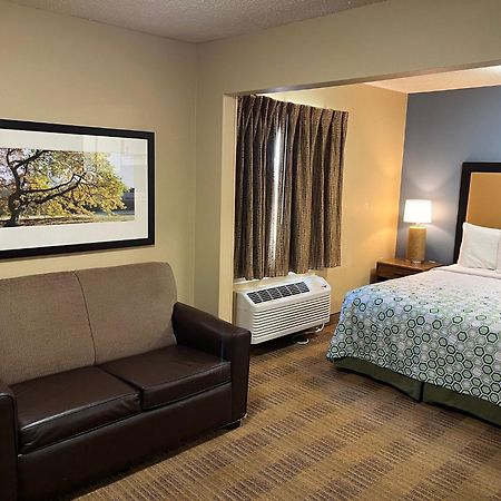 เอ็กซ์เทนด์ สเตย์ อเมริกา กรีนส์โบโร เวนโดเวอร์อเวนิว Hotel ภายนอก รูปภาพ